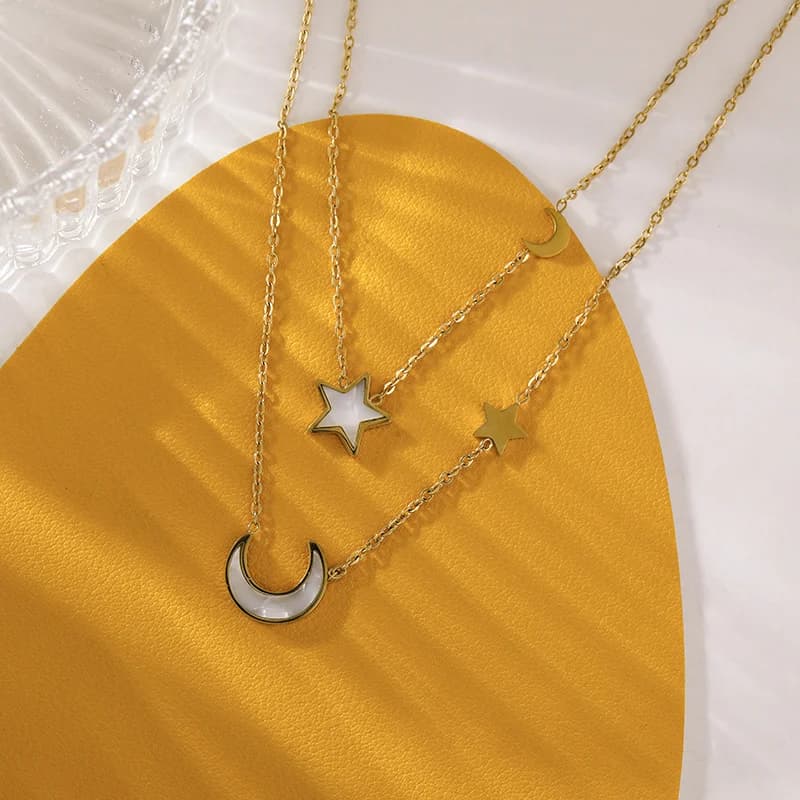 Collier pendentif Chien Ballon