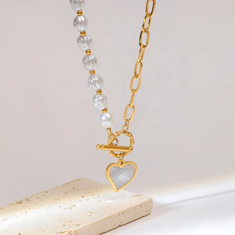 Collier pendentif cœur et perle