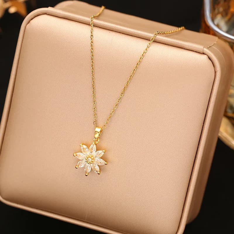 Collier chaîne multicouche en zircons cubiques