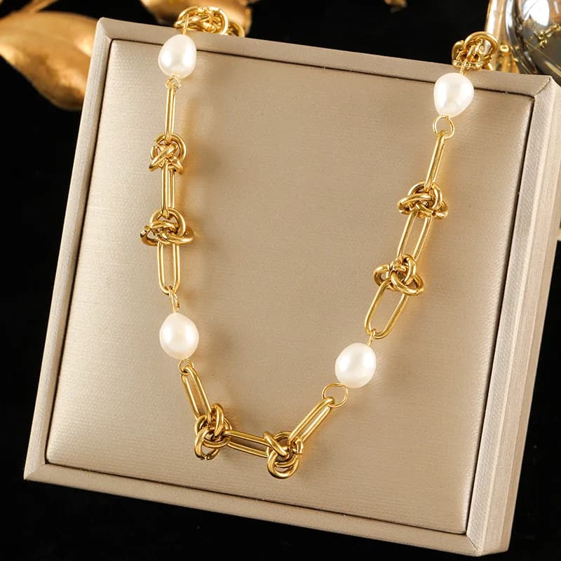 Collier ras-du-cou chaîne dorée