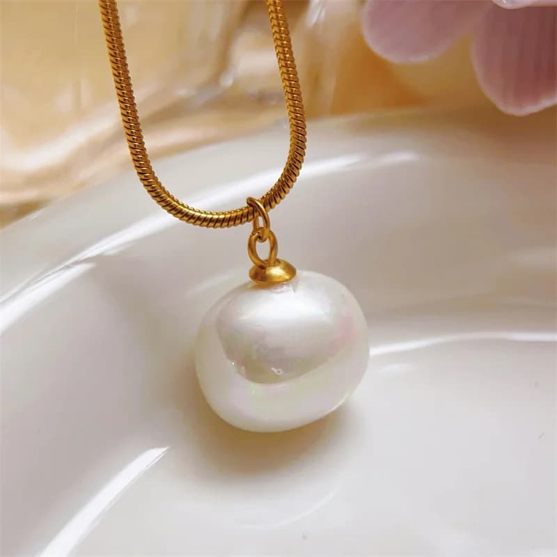 Collier pendentif perle bling avec placage PVD