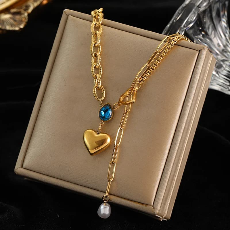 Collier ras-du-cou avec pendentif cœur, doré