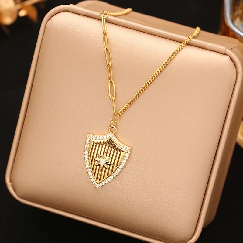 Collier pendentif perle bling avec placage PVD