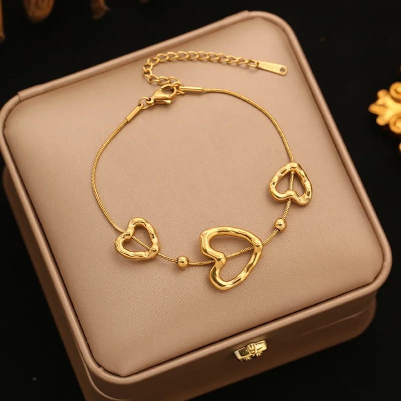Bracelet charms étoile de mer et coquillage sur cordon