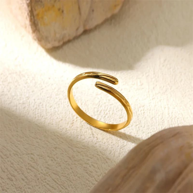 Bague Ouverte à Charm Plaqué Or 18K