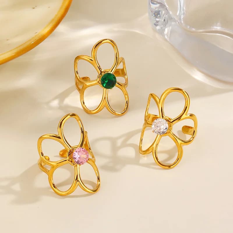 Bague réglable fleur à zircons cubiques