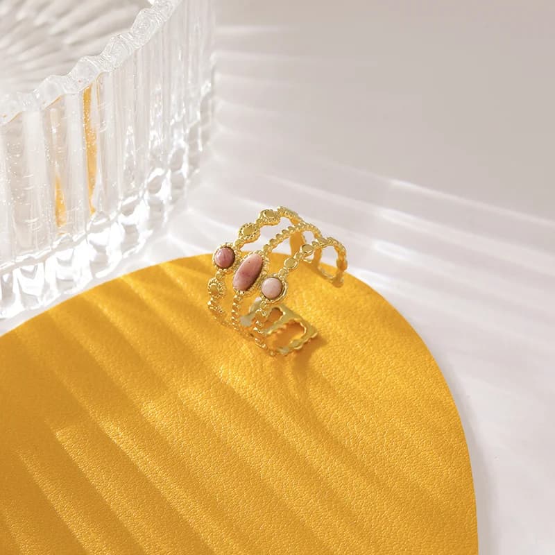 Bague ouverte en acier inoxydable avec zircons blancs