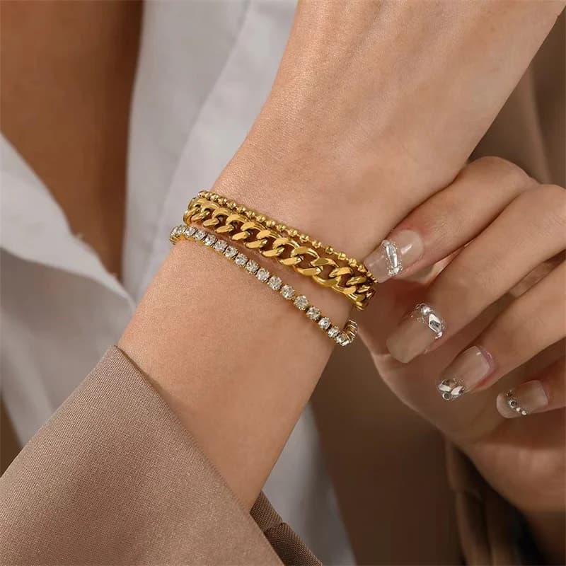 Bracelet chaîne à maillons avec zircons scintillants