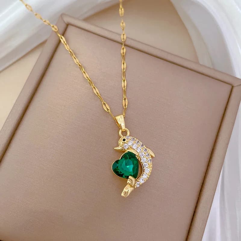 Collier pendentif dauphin en zircon cubique