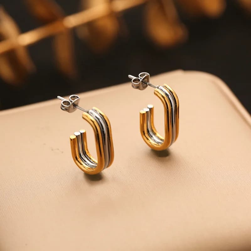 Boucles d'oreilles créoles argentées en forme de cœur