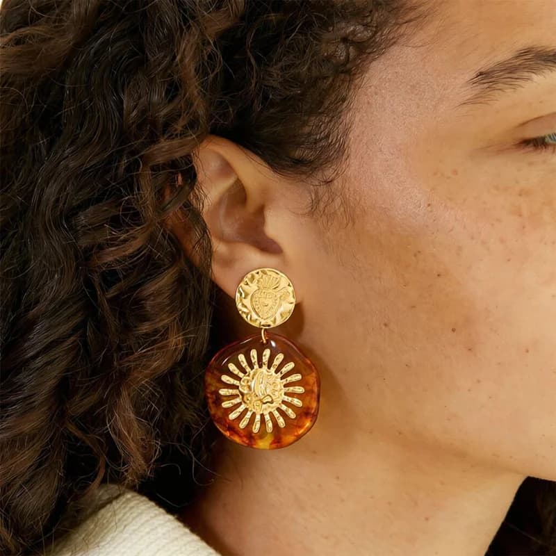 Boucles d'oreilles à clous soleil exagéré en résine et acier inoxydable