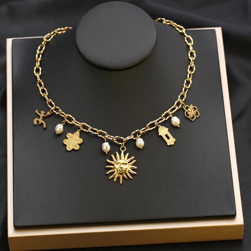 Collier Pendentif Étoile de Mer Coquillage Soleil Doré