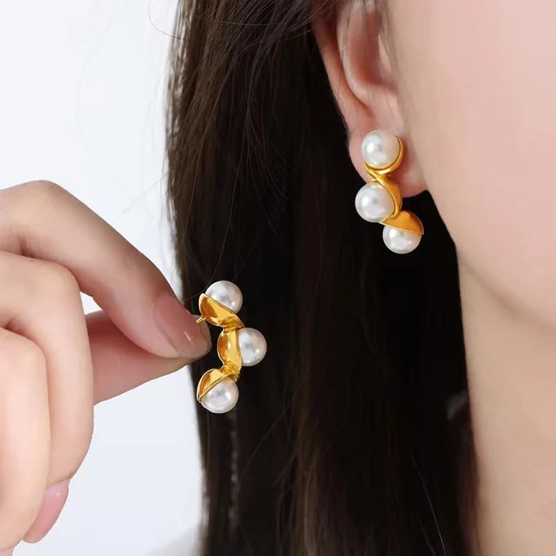 Boucles d'Oreilles Puces Perles Dorées