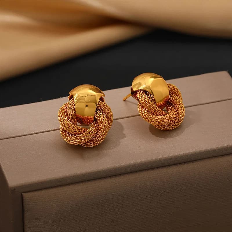 Boucles d'oreilles puces géométriques en forme de C avec zircons