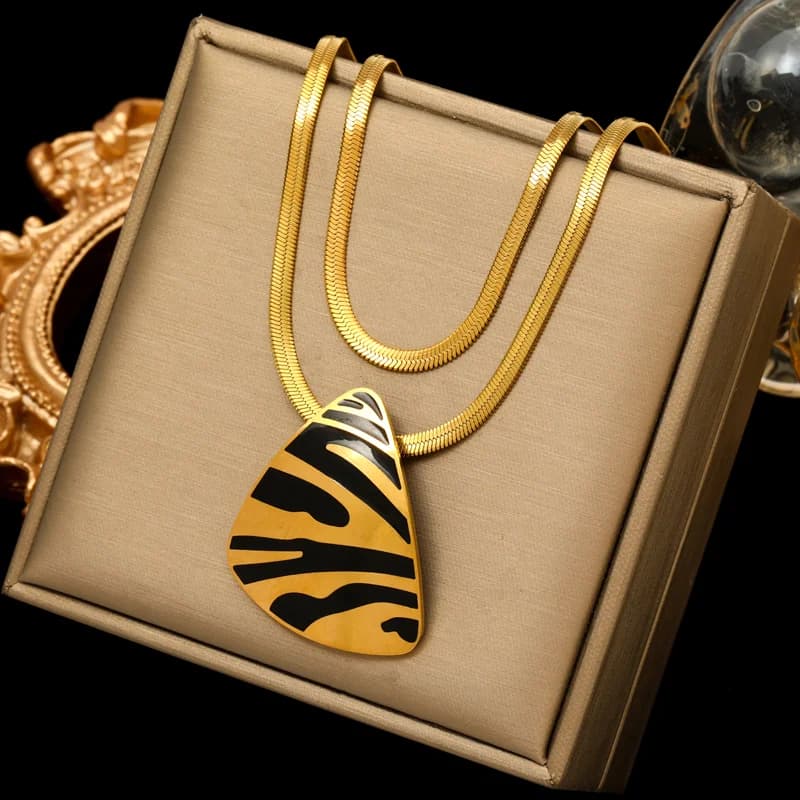 Collier Double Rang Pendentif Géométrique Noir
