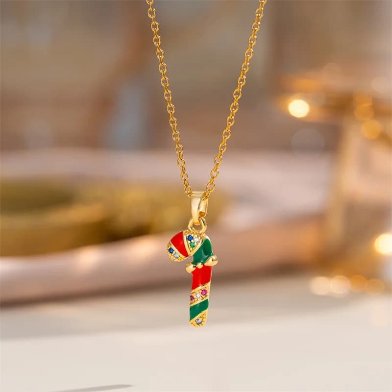 Collier Pendentif Chaussette de Noël en Émail