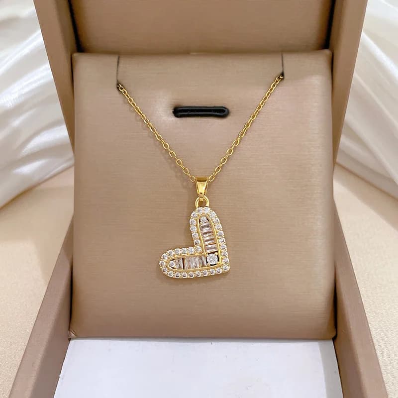 Collier Pendentif Coeur Scintillant en Zircons