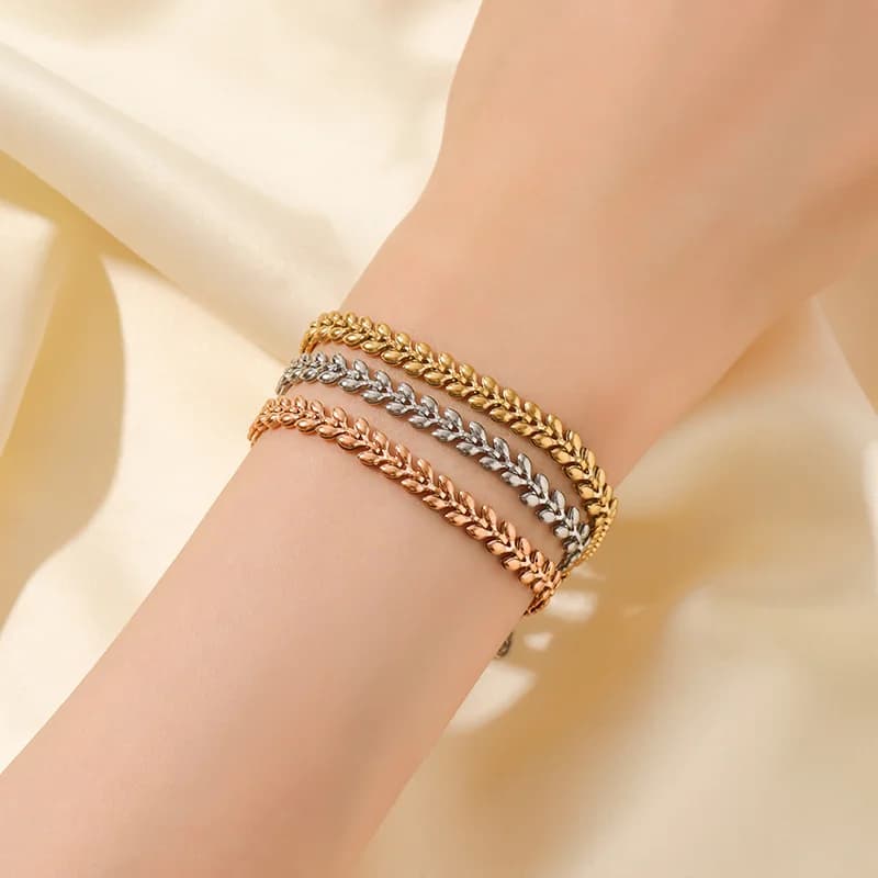 Bracelet jonc couleur or pour femme