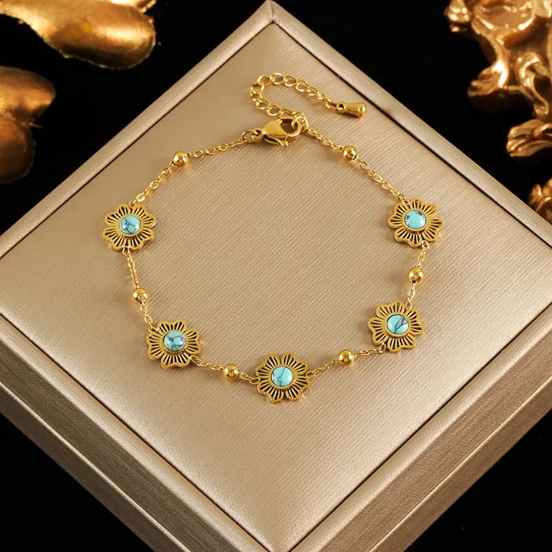 Parure de bijoux pétales de fleur blancs, couleur or
