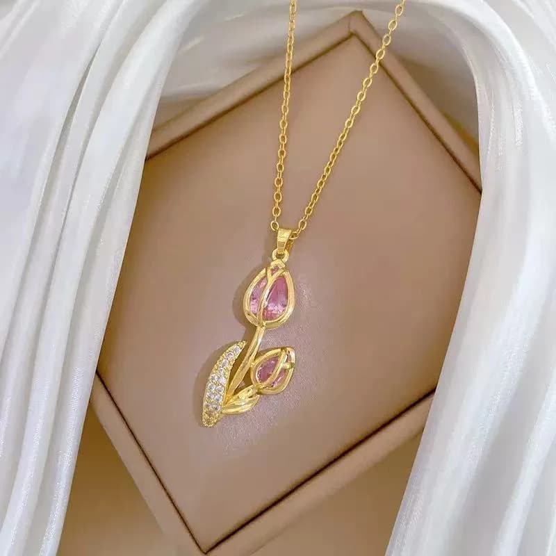 Collier Pendentif Coeur Scintillant en Zircons