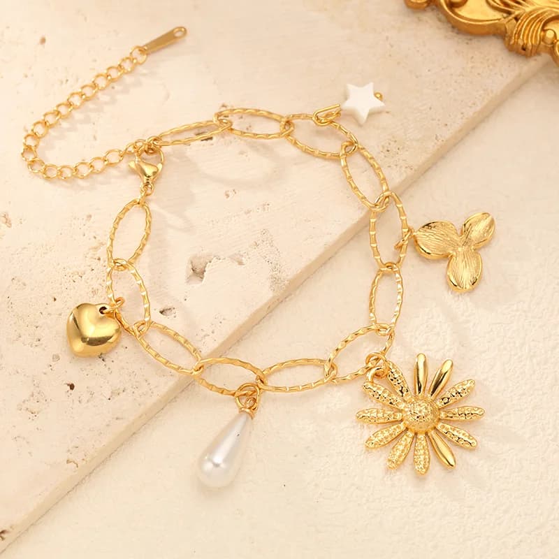 Bracelet chevron perles et fleurs, plaqué or 18K