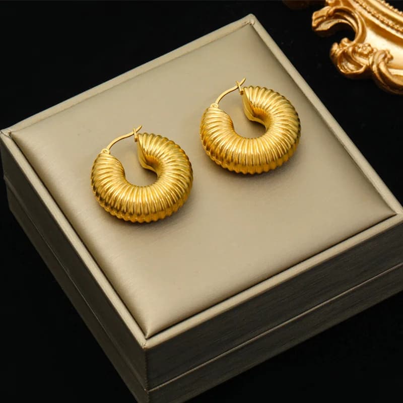 Boucles d'Oreilles Créoles Épaisses Géométriques, Texture PVD Or