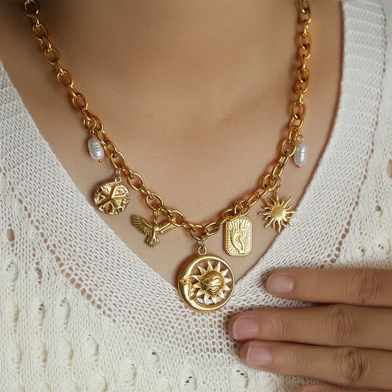 Collier Pendentif Étoile de Mer Coquillage Soleil Doré